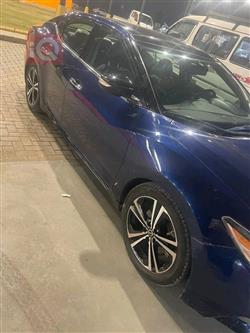 نيسان ماكسيما